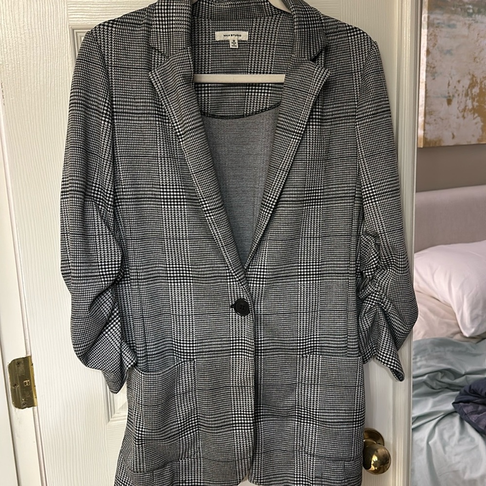Max studio plaid blazer